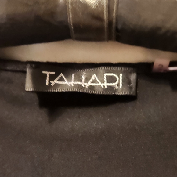 Tahari sleeveless blouse - Picture 3 of 7